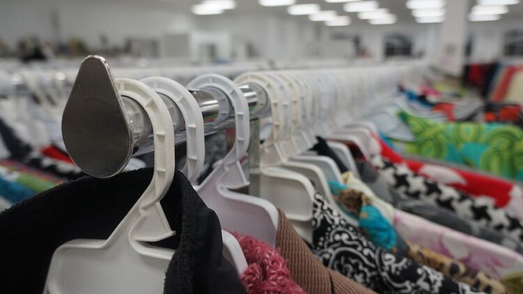 A Complete Guide to Secondhand Shopping