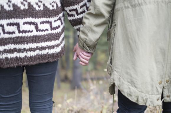 going-green-couple-holding-hands.jpg